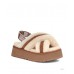 UGG W DISCO CROSS SLIDE CHESTNUT